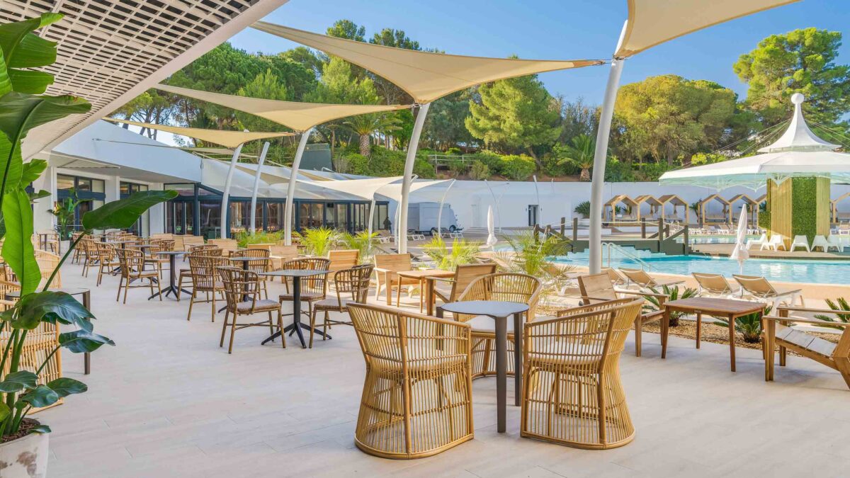 pestana-blue-alvor-gallery-restaurant-coral-bar-exterior