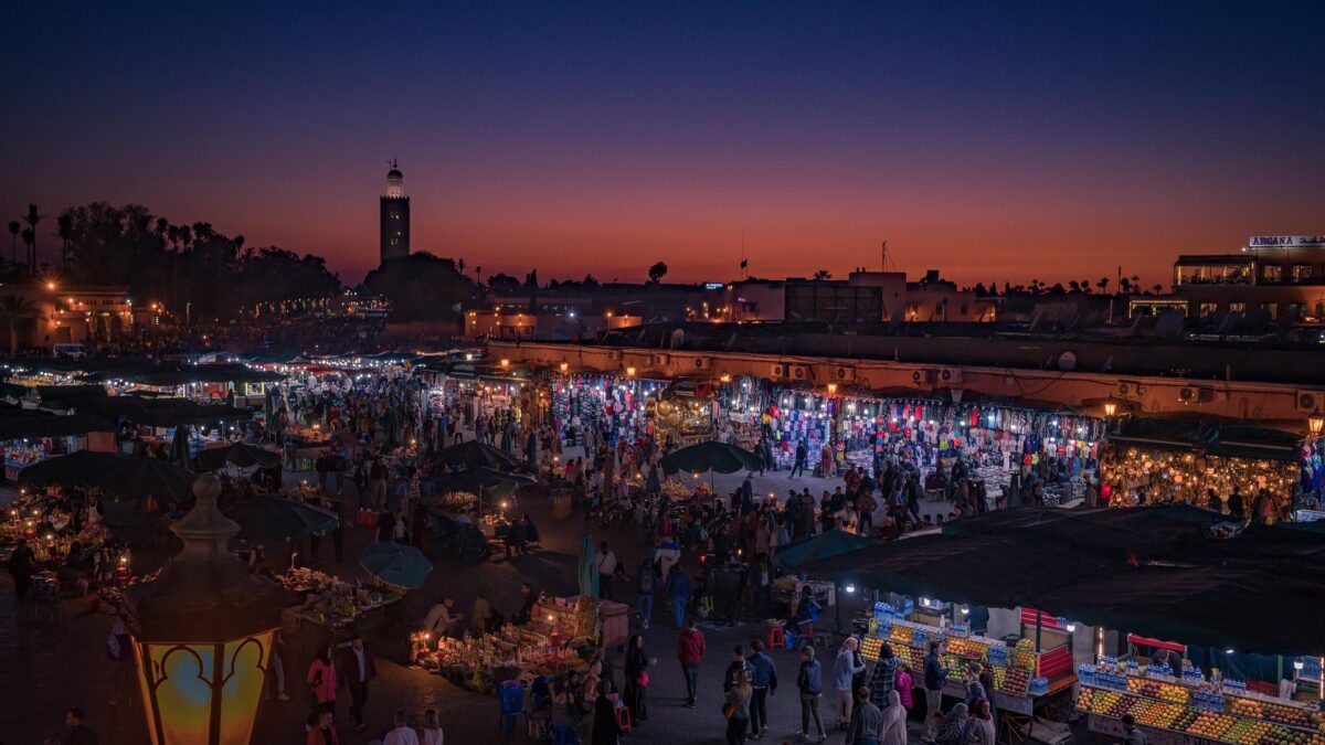 a_different_perspective-marrakech-4500910_1920